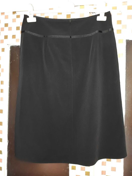 Юбка черная импортная с украшением