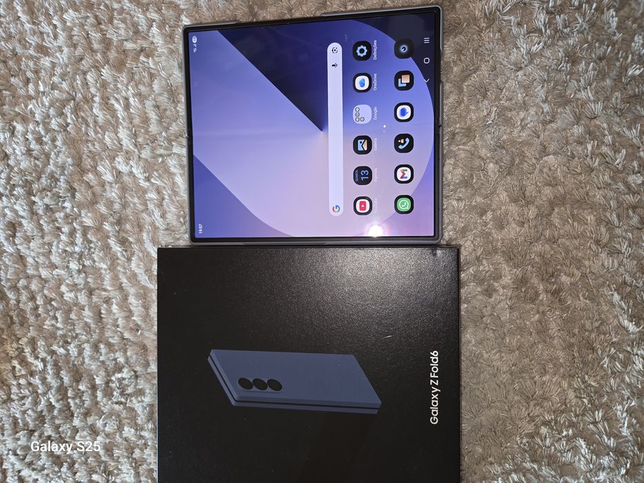 Galaxy Z Fold 6 - 12GB/256GB