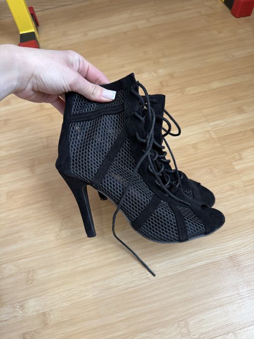 Туфлі High Heels