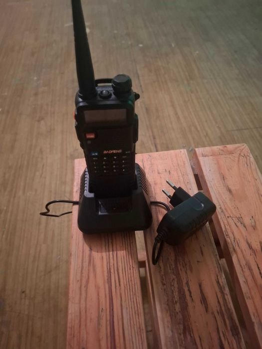 Używane w bardzo dobrym stanie Radiotelefon Baofeng uv5r thq