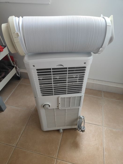 AR Condicionado portátil HTW (9000btu) + Desumidificador