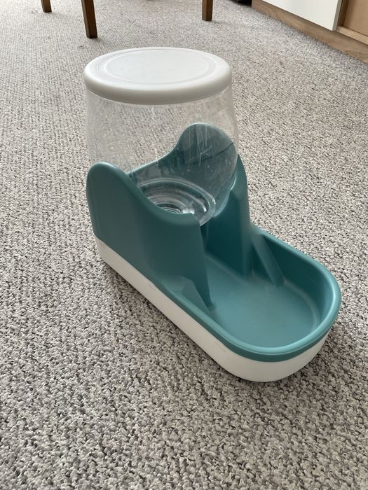 Поїлка для собак