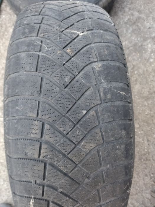 Шина на запаску 195 65 R15