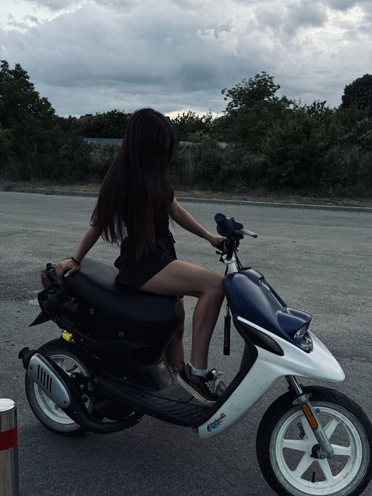Yamaha Rocket spy