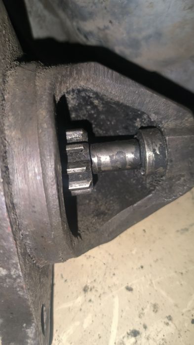 Продам стартер для т 40