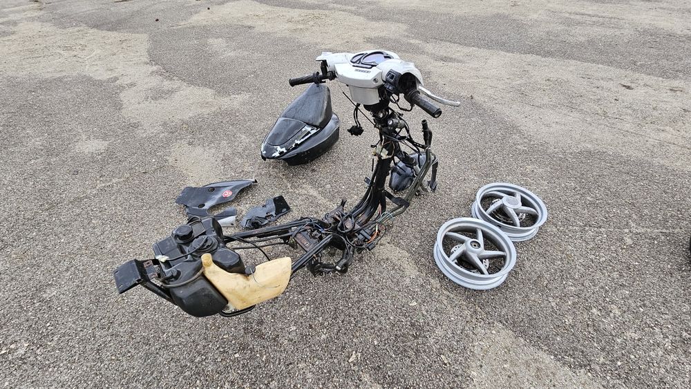 Aprilia Sr 50, рама  здт, пдт. Кузов сиденье