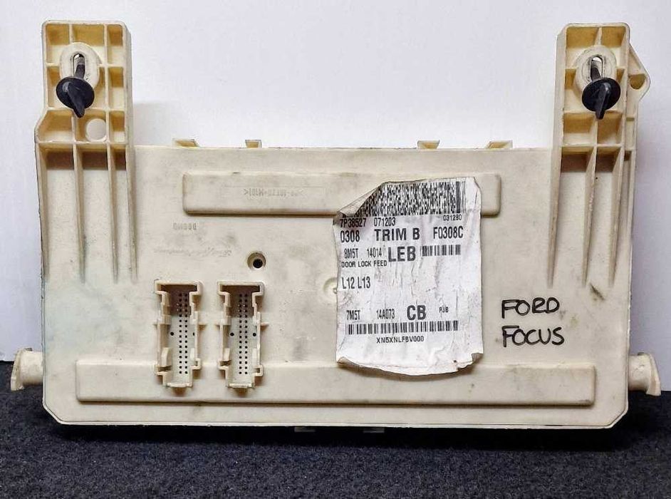 Caixa Fusíveis / SAM / BSI 8M5T14014 - FORD FOCUS II