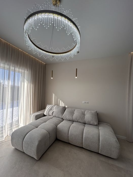 Продаж новенького будинку , заходи і живи!  Американка, без комісії.