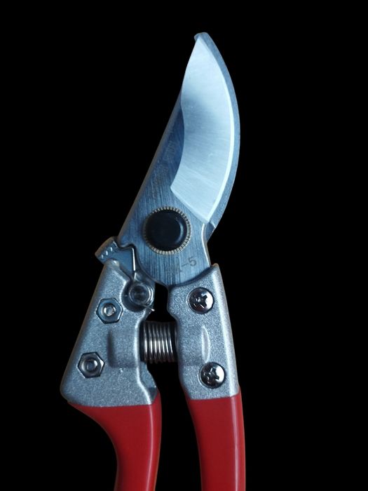 Профессиональный японский секатор Стандарт