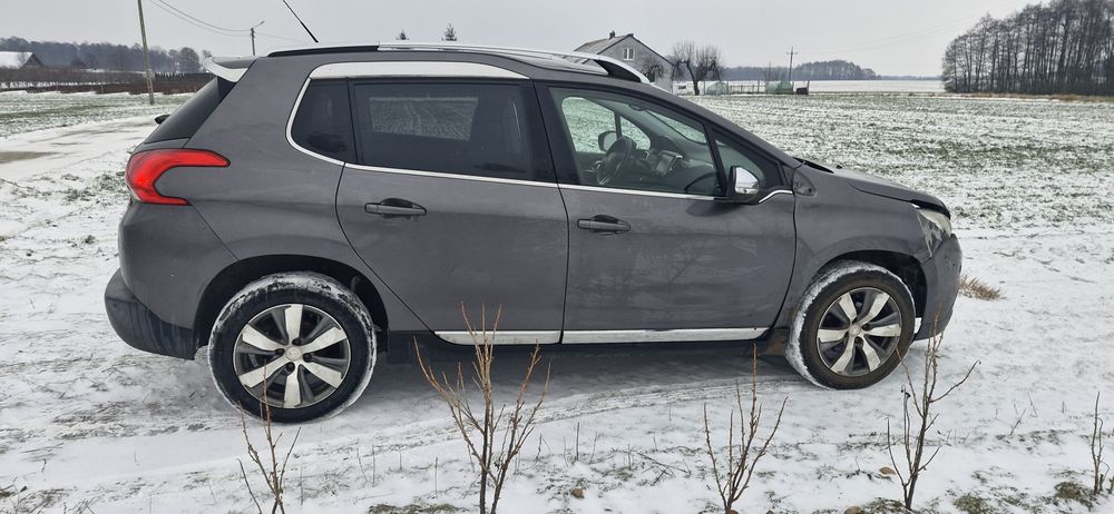 Peugeot 2008 nawigacja klimatronik panorama