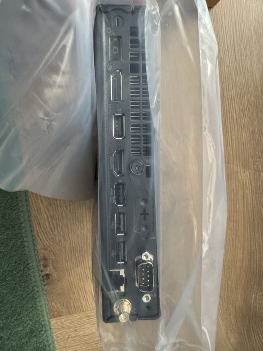 Mini PC LENOVO ThinkCentre M 75q Gen 5 Czarny