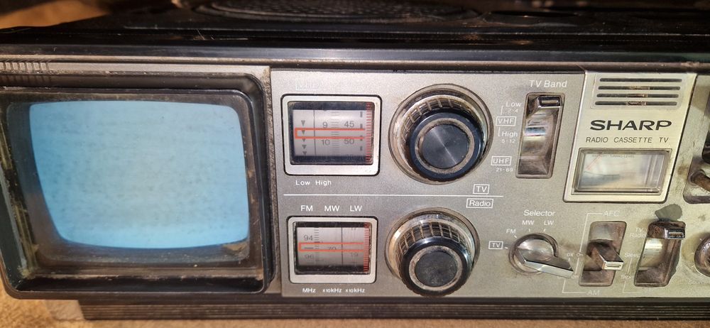 Radiomagnetofon SHARP z 1978