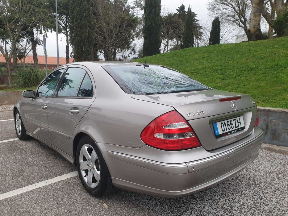 Mercedes-Benz E 220 CDI Avantgarde Aut. Nacional