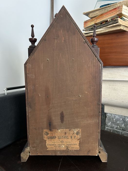 Relógio de Parede Vintage - Sharp Gothic - Ansonia Clock Company