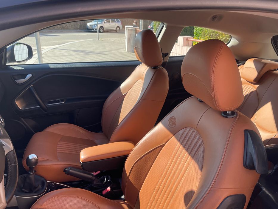 Alfa Romeo mito em ótimo estado