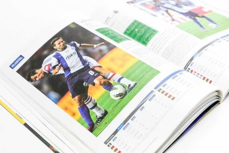 PANINI - F.C. PORTO Livro Oficial Época 2012/2013 + Bicampeão Nacional