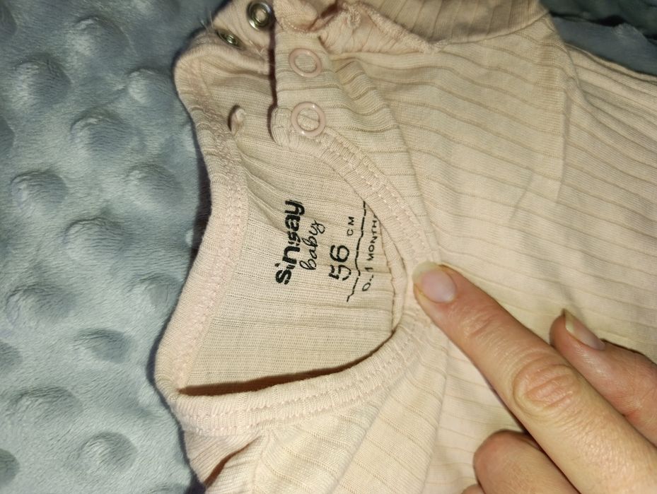 Продам боді на дівчинку