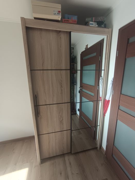 Szafa przesuwna dwudrzwiowa
