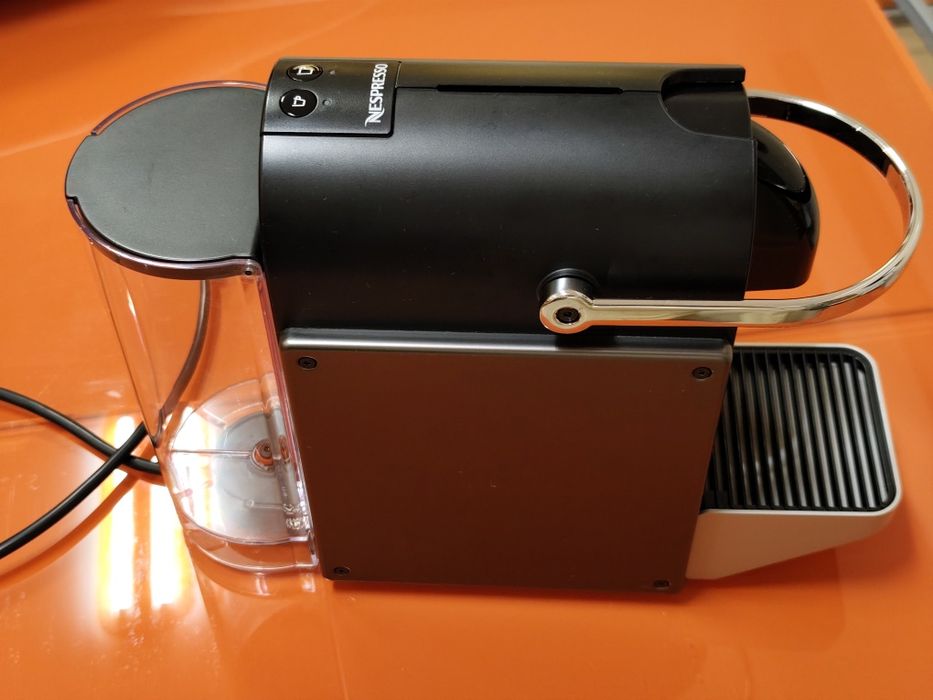 Nespresso Pixie como nova