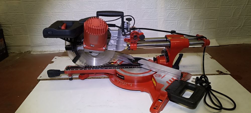 Торцовочная пила с протяжкой Einhell TC-SM 2131/1 из Германии.