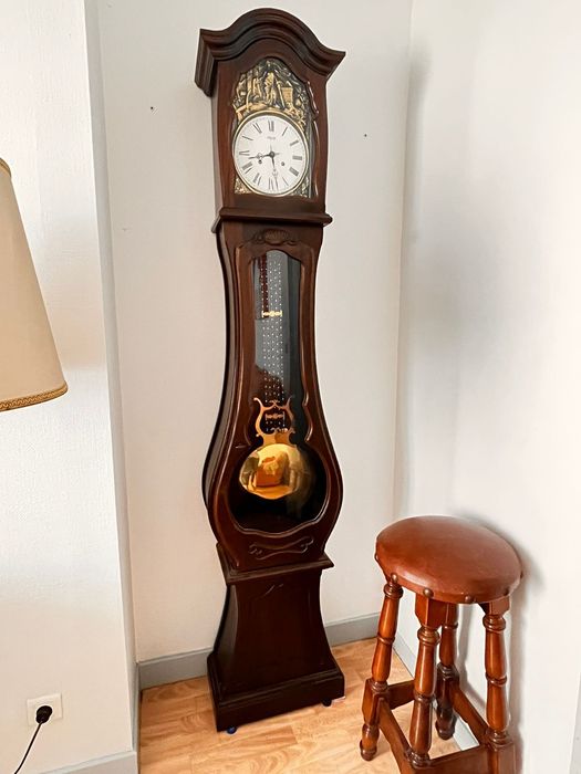 Часи старовинні напольні з боєм