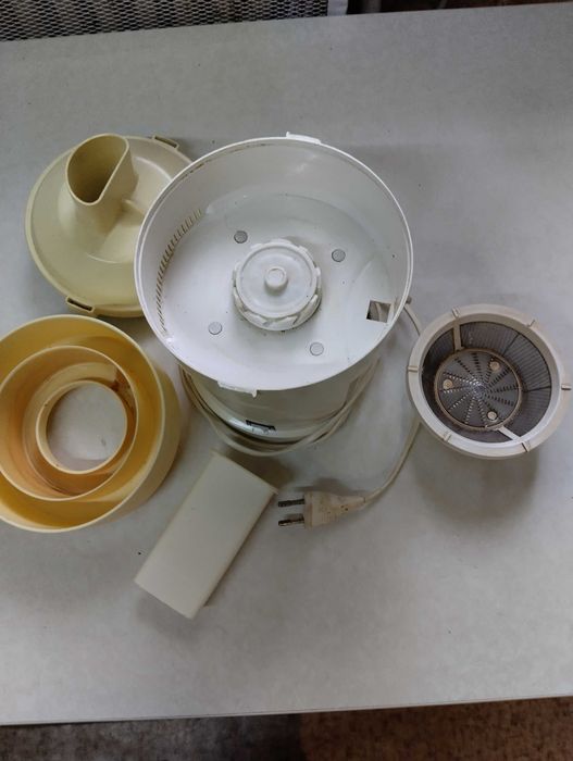 Соковыжималка ЭЛЬВО