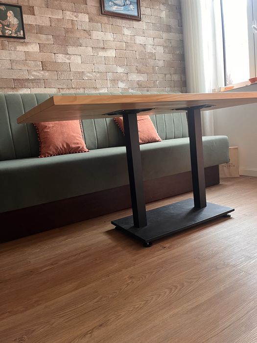 Vendo conjunto de sofa verde e mesa