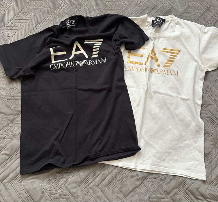 футоблка Emporio Armani EA7