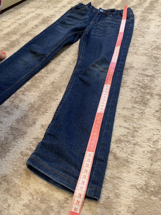Cienkie elastyczne jeansy slim fit dla chłopca Lupilu rozmiar 128