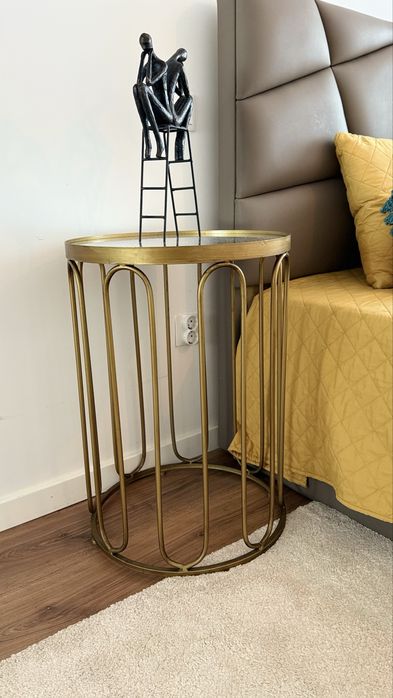 2 mesas de apoio / 2 mesinhas de cabeceira