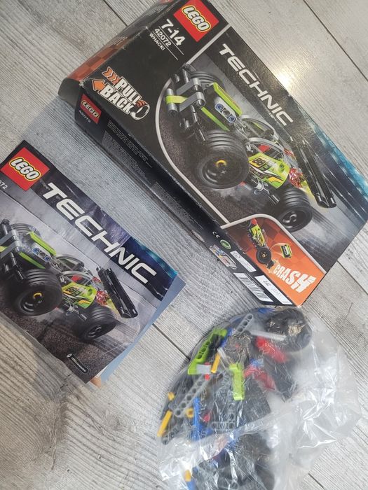 Lego technic,Żólta wyścigówka