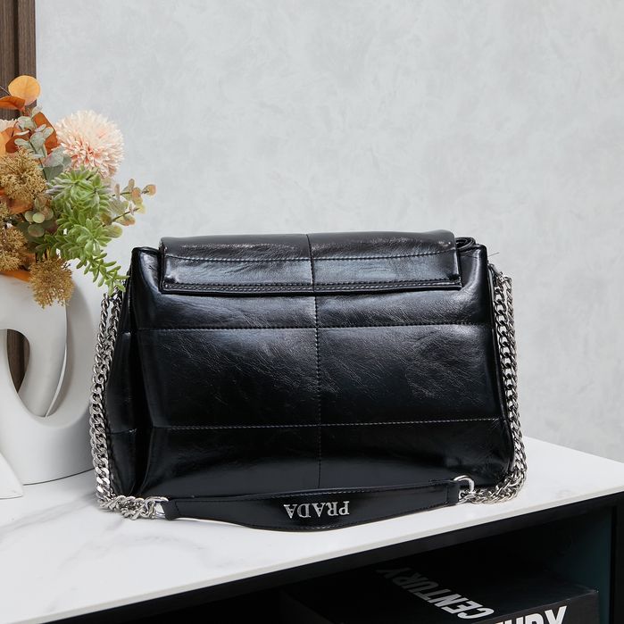 Жіноча сумка Prada