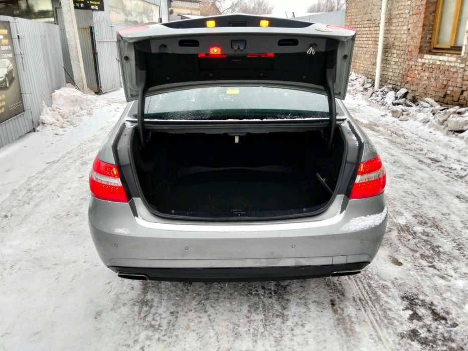 Кришка багажника Mercedes W212 E350 ляда багажника Мерседес Розборка
