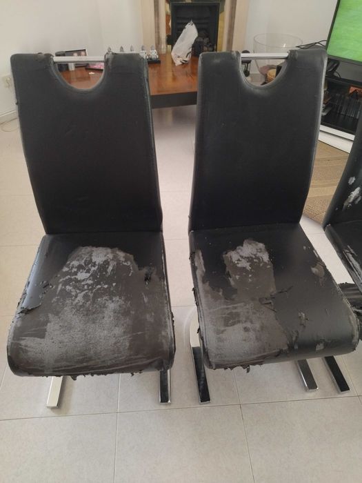 Cadeiras de sala de jantar cor preta