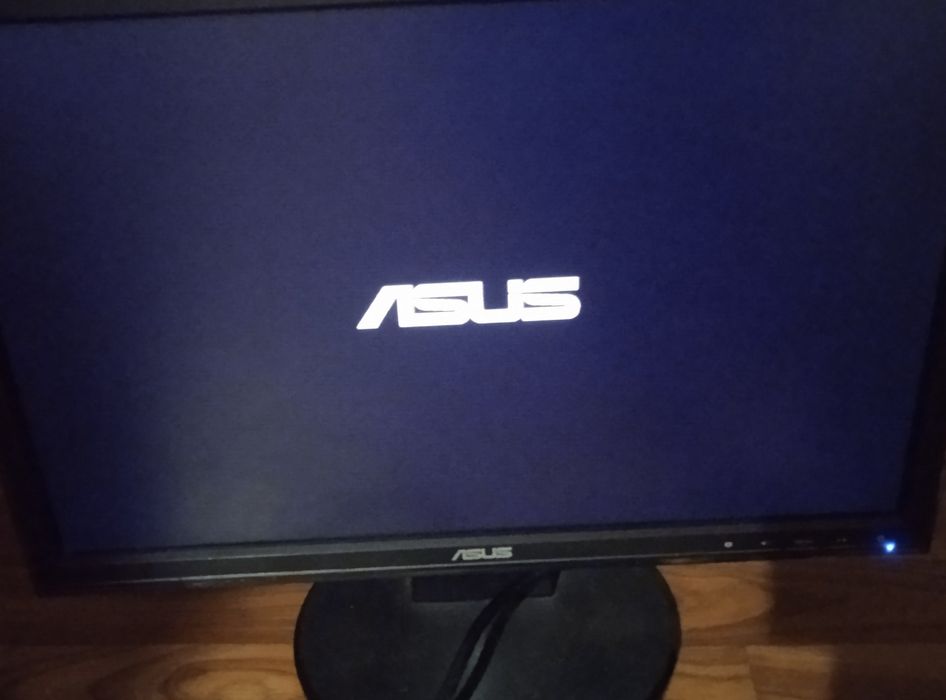 Монітор Asus для комп'ютера.+Клавіатура в подарунок.