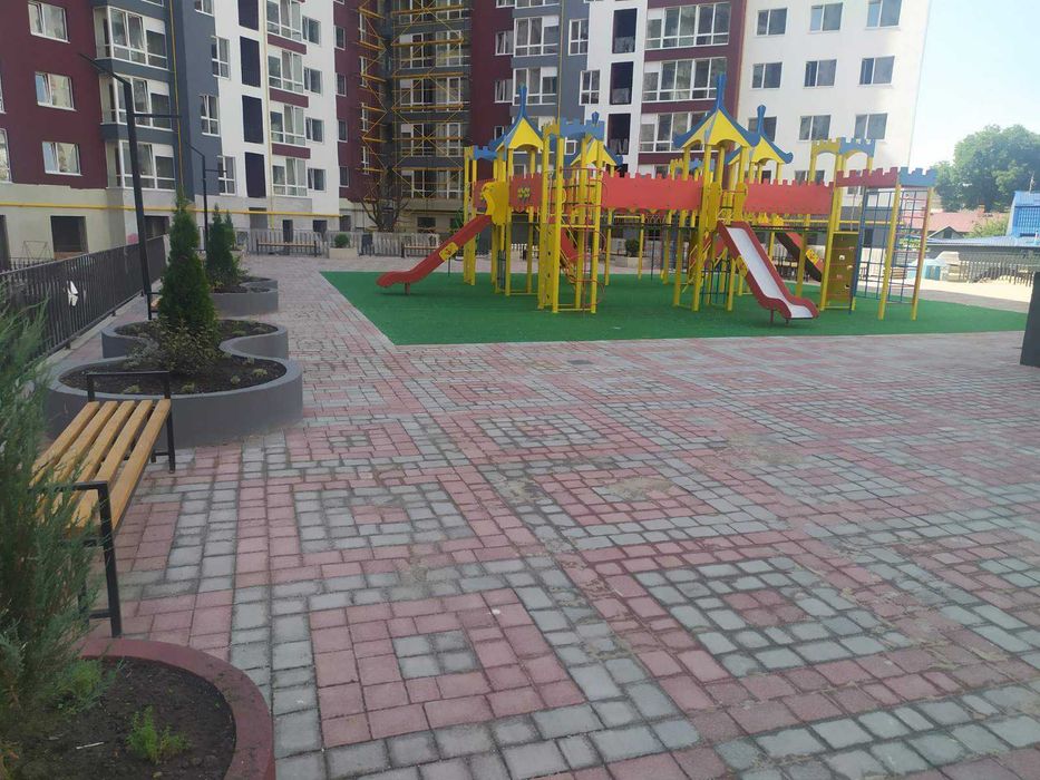 Найдешевша квартира ЖК Княгинин 40 м² велика кухня