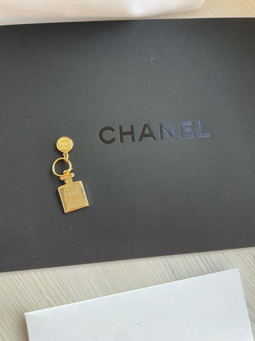 Chanel сумочка пильник підвіска конверти
