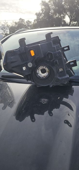 Farois de Nissan navara  2016