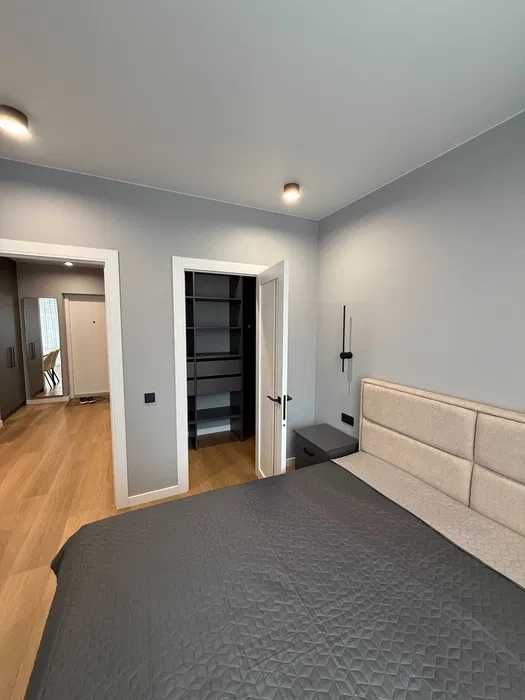 1к квартира 44м², Варшавський плюс, Виговського 40/12, низький поверх