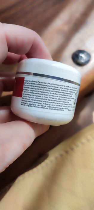 Krem dla suchej skóry 80+