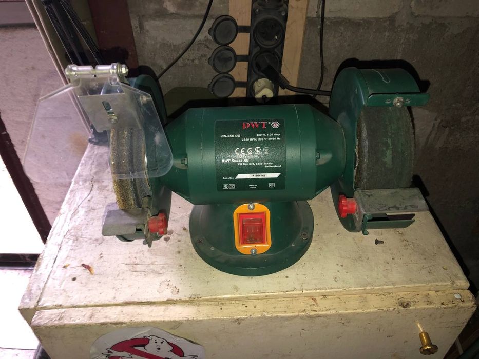 Точило,наждак  DWT DS-250 GS