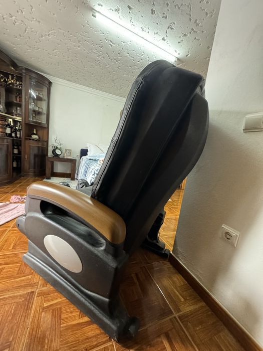 Vendo cadeirao de massagem LM-916A