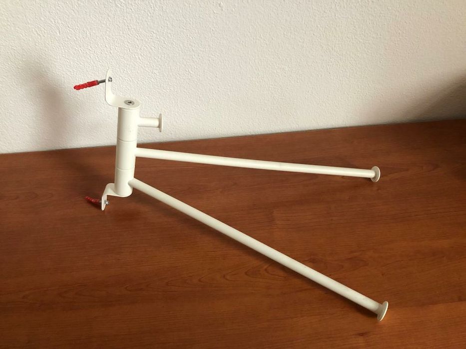 Cabide Ikea branco muito prático