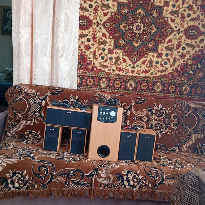 Продам.  Музикальний    центер  новий