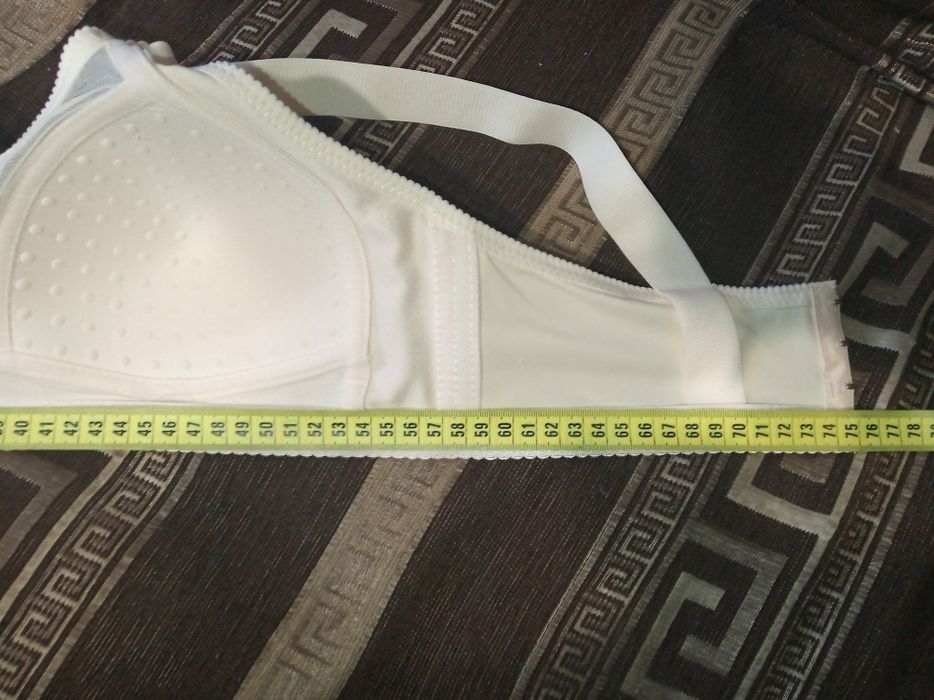 Бюстгальтер на широких бретелях