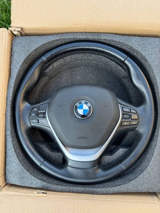 Кермо БМВ Ф30 в гарному стані