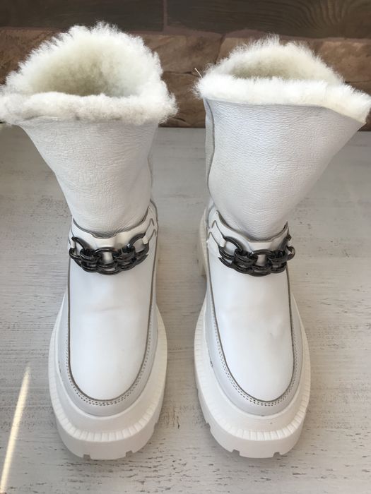 Нові зимові,натуральна шкіра 36;37;38,є інші моделі по оному розм