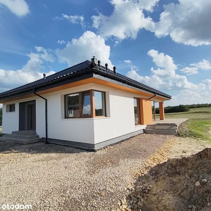 Nowy dom energooszczędny, działka 20 arów w spokojnej okolicy.