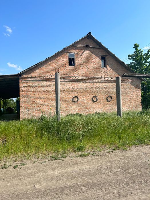 Дом на две половини