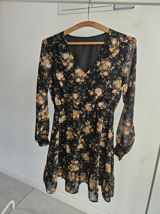 Sukienka w kwiaty S House